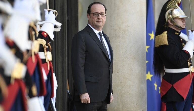 Группа хакеров разослала приглашения на прощальную вечеринку Франсуа Олланда