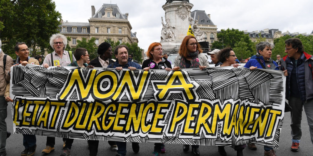 Manifestation-a-Paris-contre-le-projet-de-loi-antiterroriste-min-1024x512.jpg