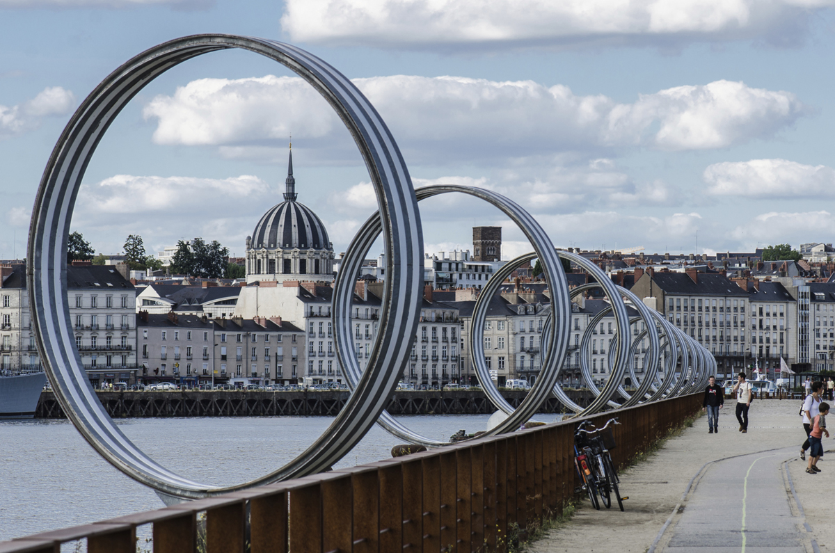 Город нант. Набережные Иль-де-Нант. Нант Франция. Nantes город во Франции. Нант Франция достопримечательности.