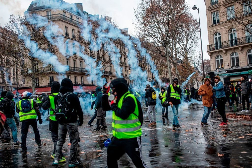 Франция-протесты-Майдан